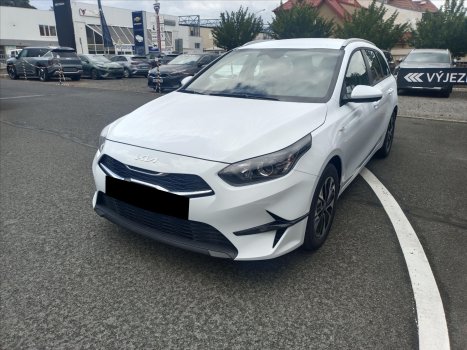 Kia Ceed 1,5 T-GDI SW 7DCT SPIN+zimní pneu zdarma